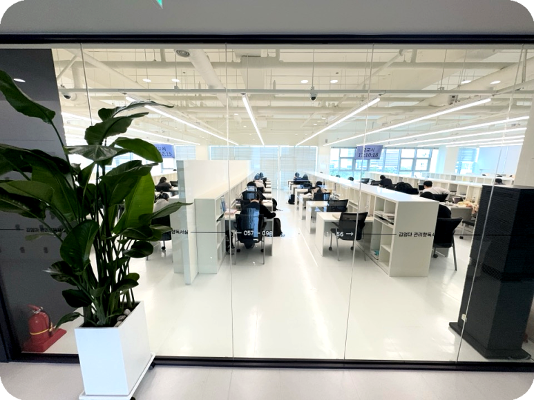 8층 독서실 내부